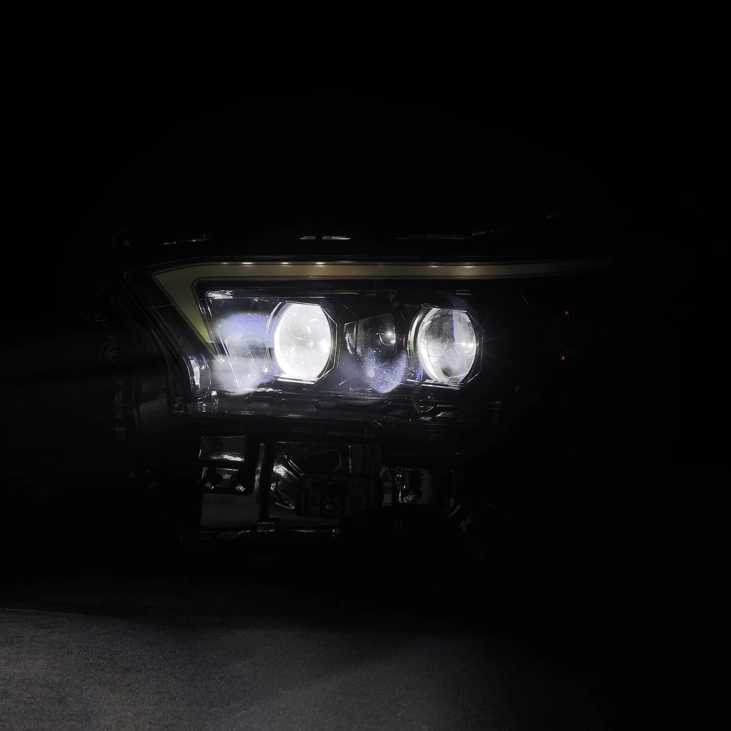 OG-Style LUXX-Series LED Projector Headlights 4Runner (2025+)