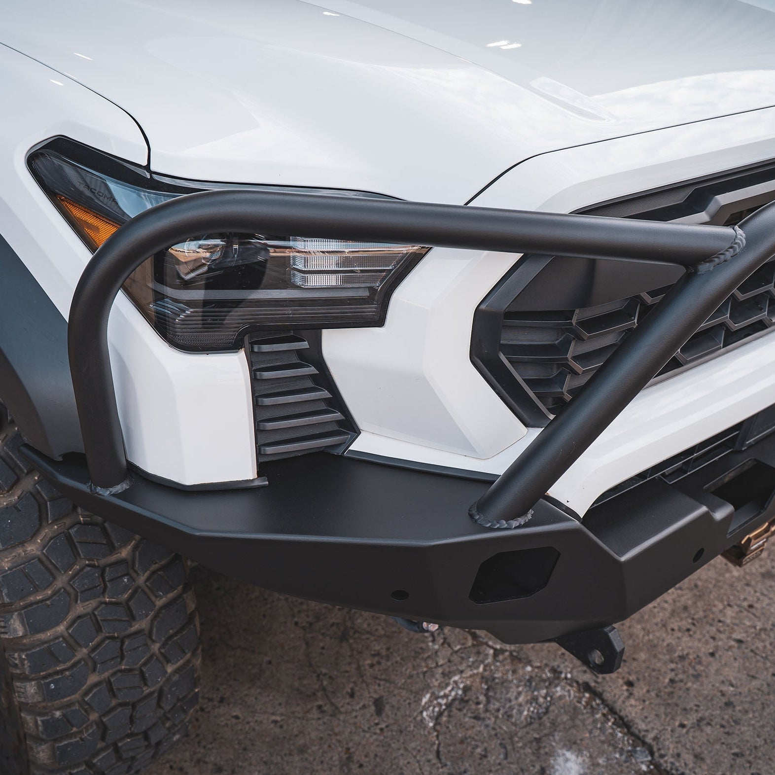 Hi-Lite Overland Front Bumper Bull Bar Tacoma (2024+)