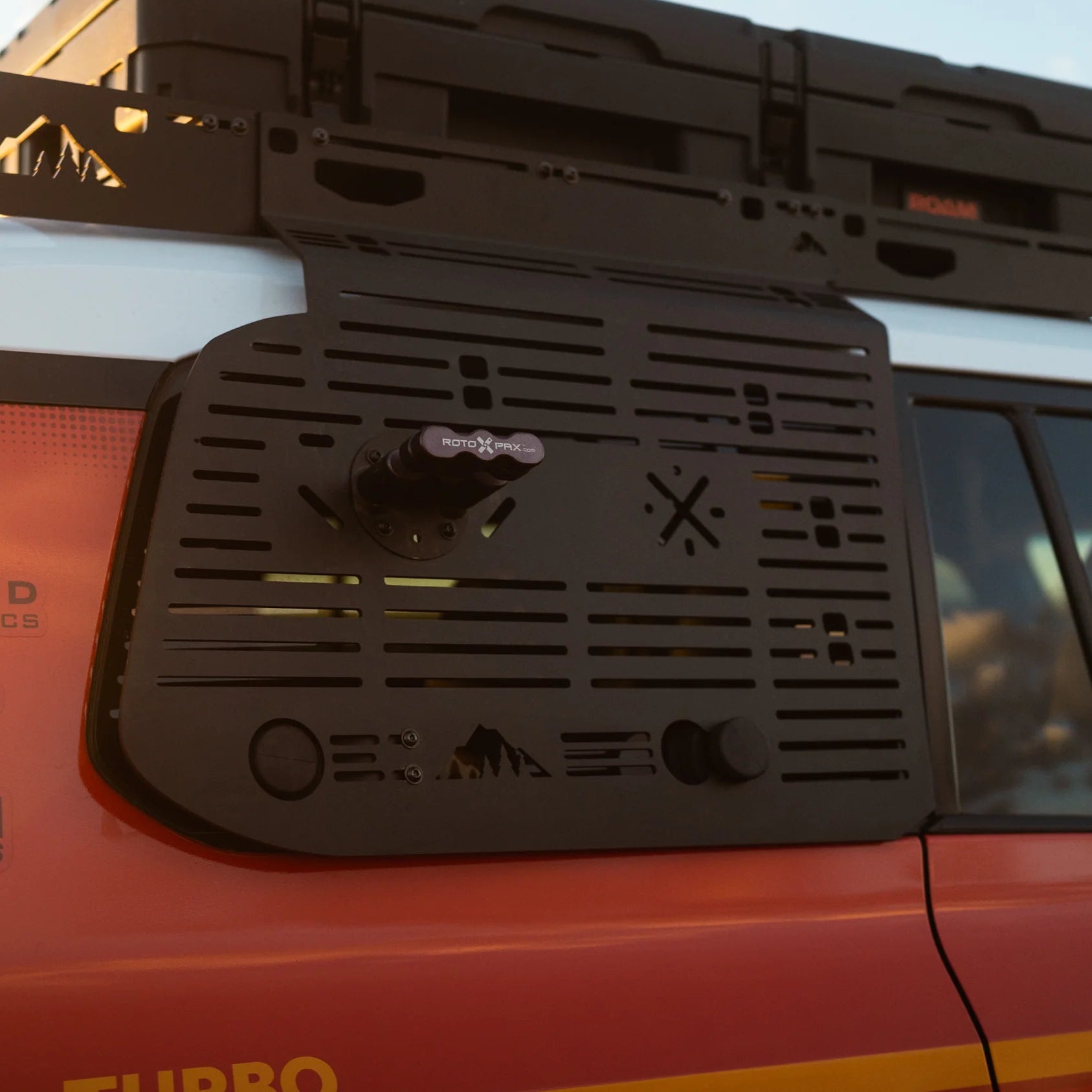 Window Panel Land Cruiser (2024+)