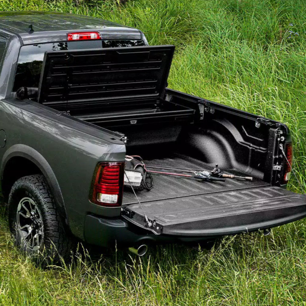 Deuce Soft Folding Tonneau Cover Tundra (2022+)