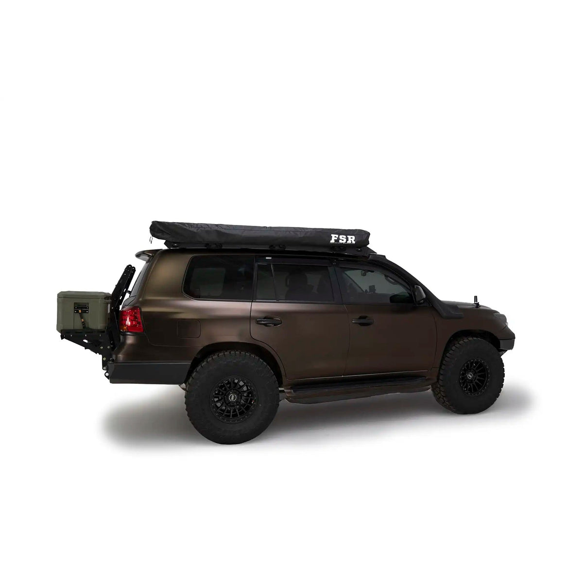 Freespirit Recreation 180 degree awning V2 mounted on a Toyota