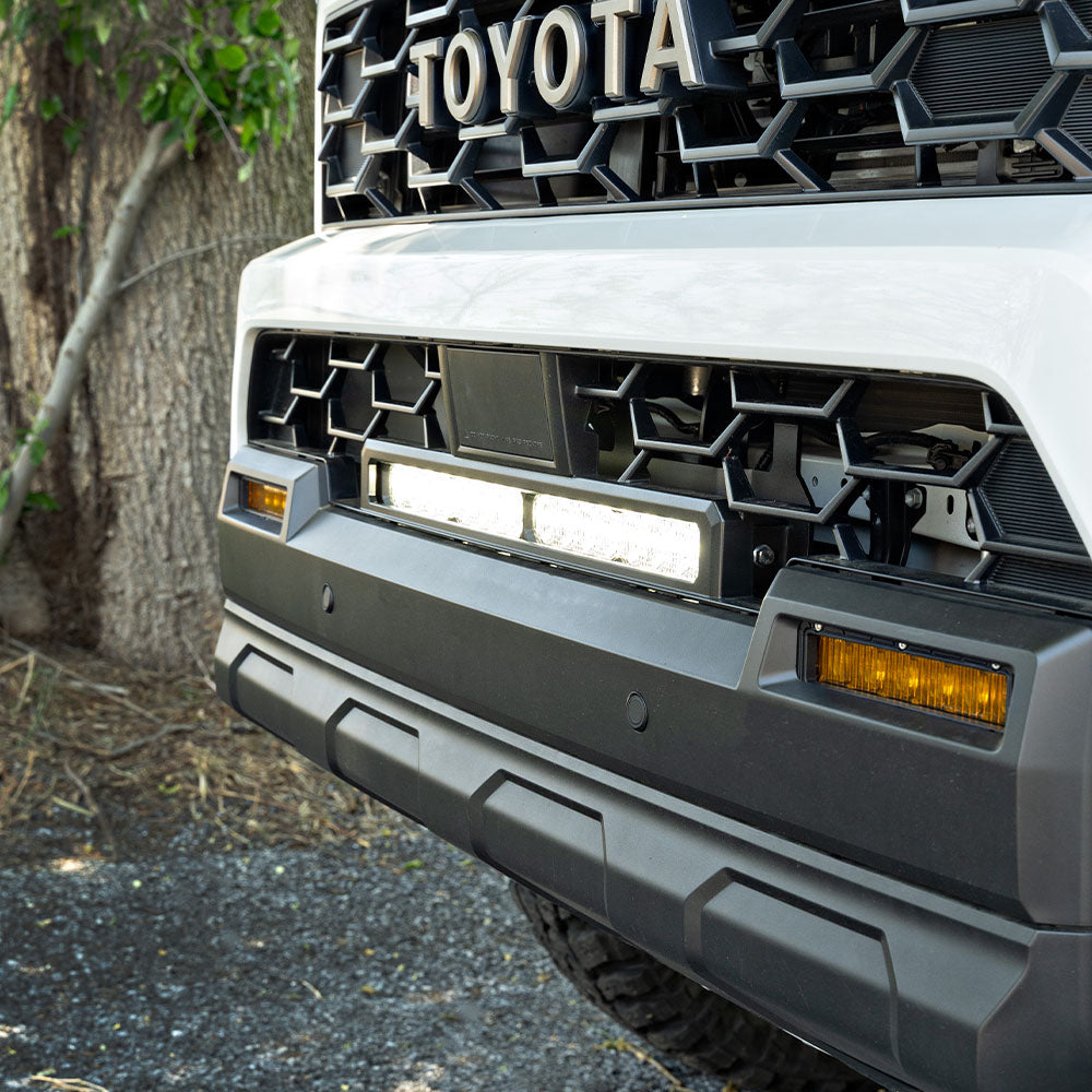 SS20 TRD Pro Grille & Trailhunter Lightbar Kit 4Runner (2025+)