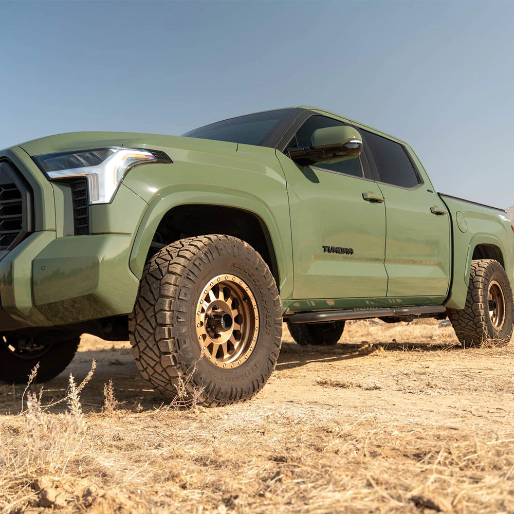 OE Plus Side Steps Crew Cab Tundra (2022+)