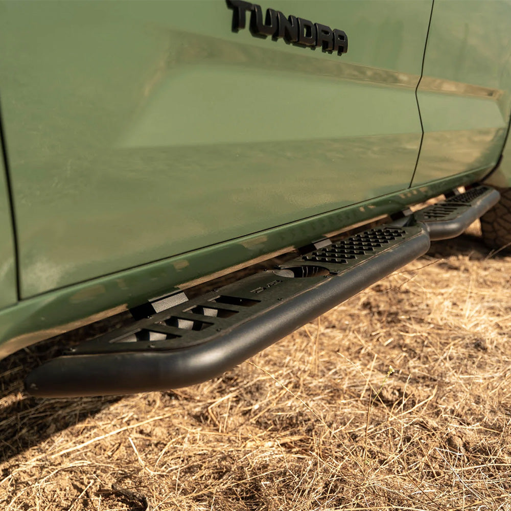 OE Plus Side Steps Crew Cab Tundra (2022+)