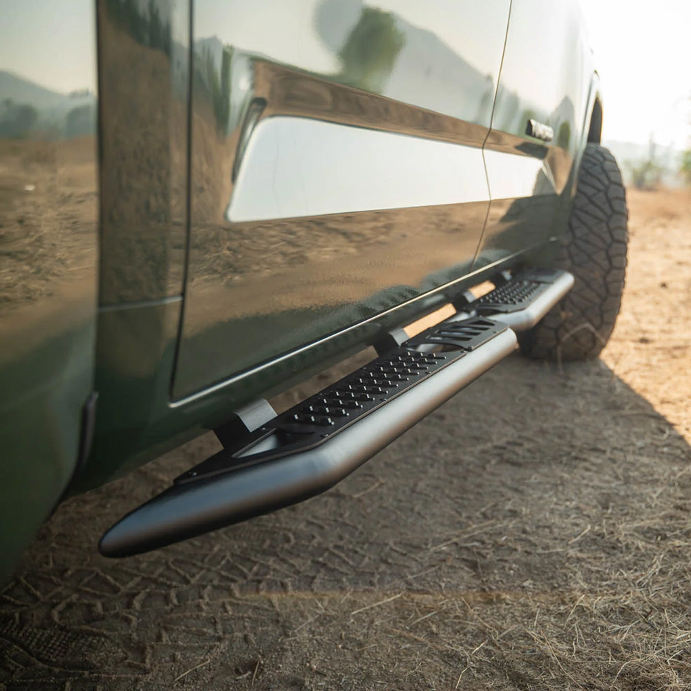 OE Plus Side Steps Crew Cab Tundra (2022+)