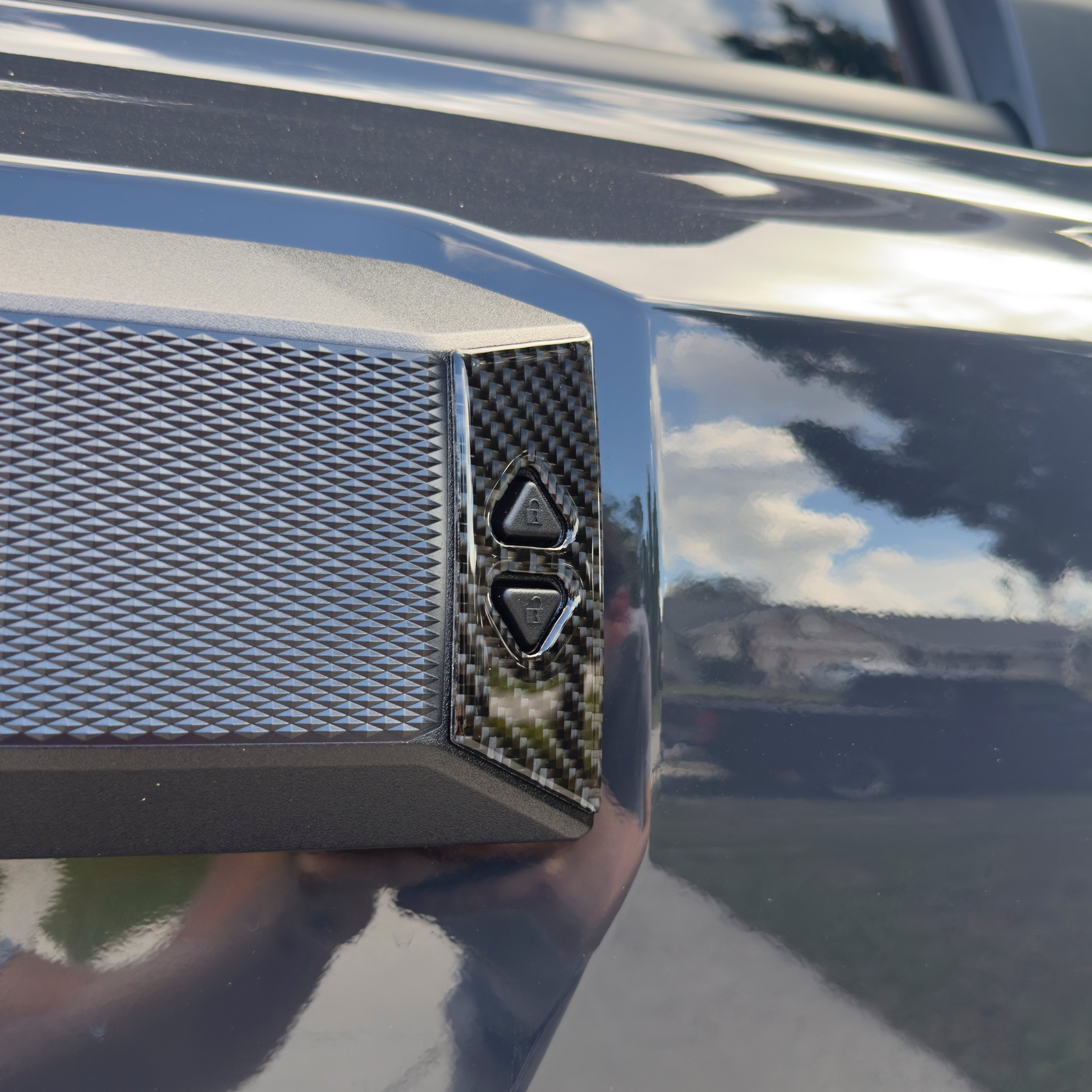 Liftgate Window Button Accent Trim 4Runner (2025+)