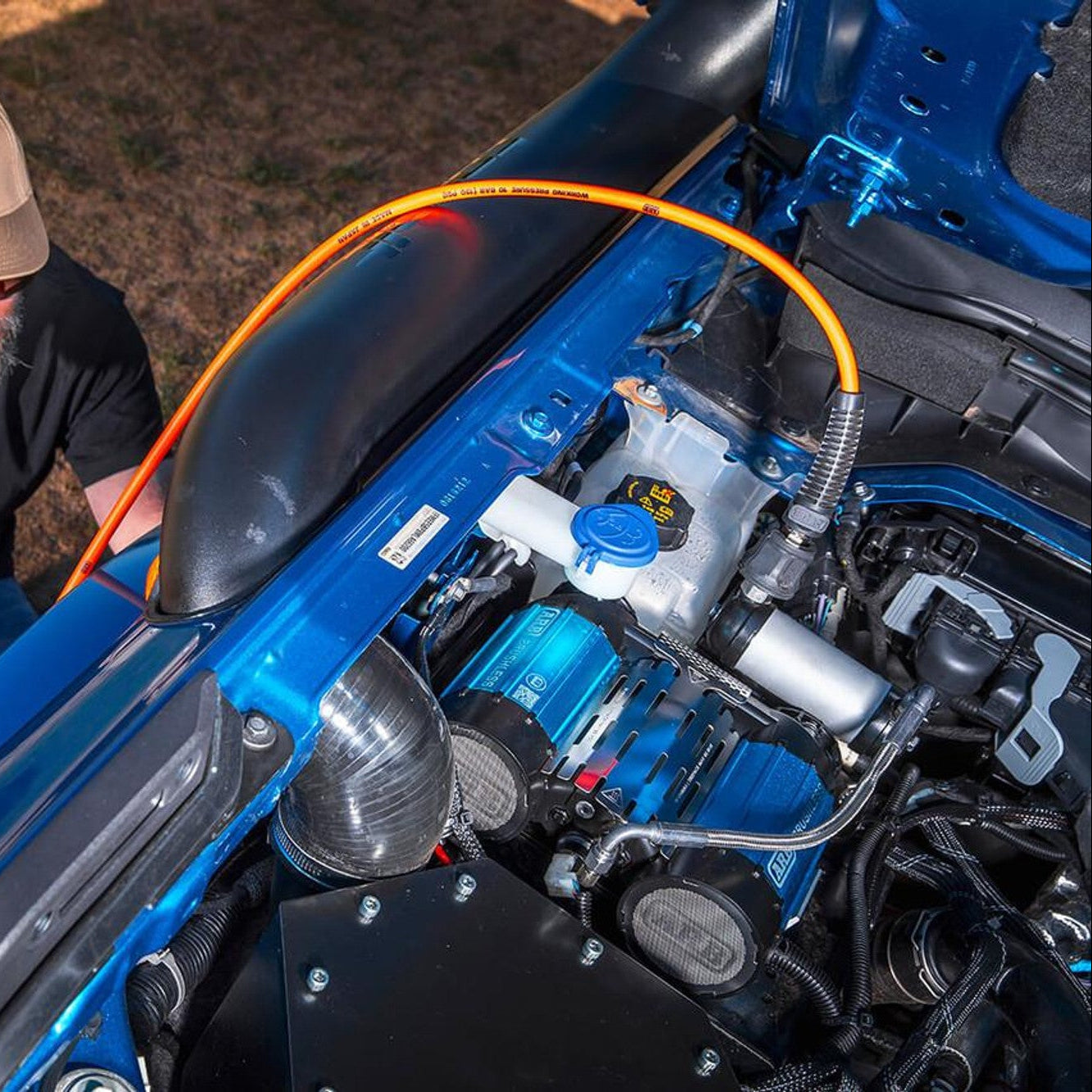 Brushless Twin Motor Onboard 12V Air Compressor