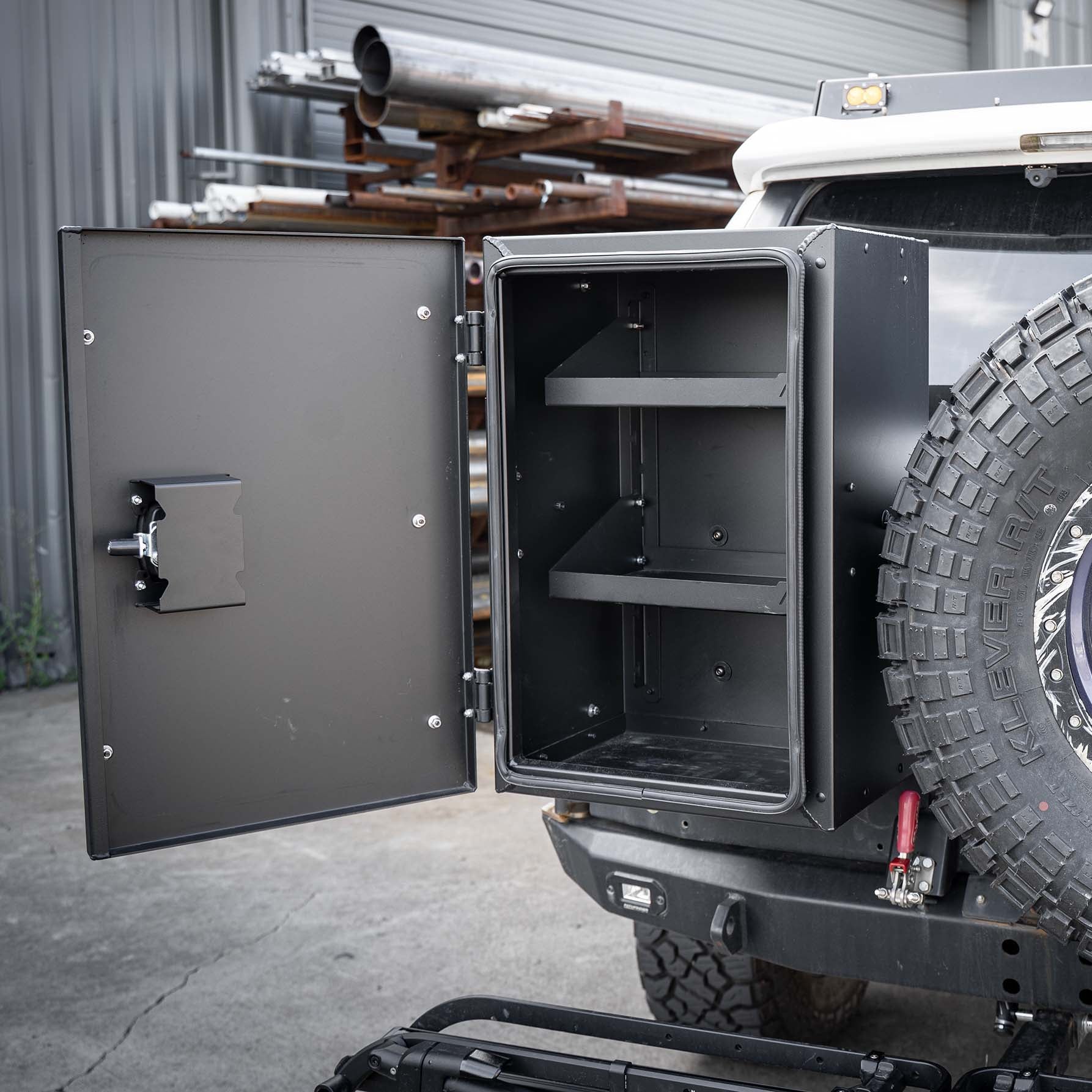 Universal Adventure Storage Box (19x28x15)