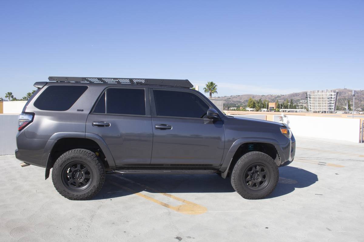Ceros Low Profile Roof Rack