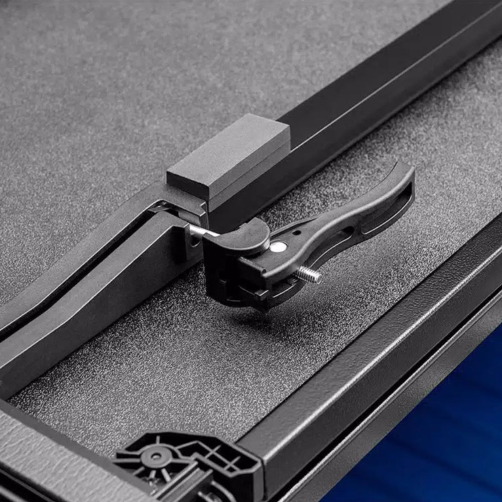 Hard Fold Tonneau Cover Tundra (2022+)