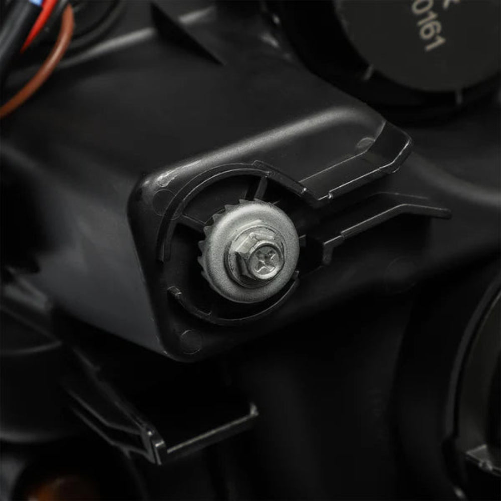 LUXX-Series LED Crystal Headlights Tacoma (2016-2023)