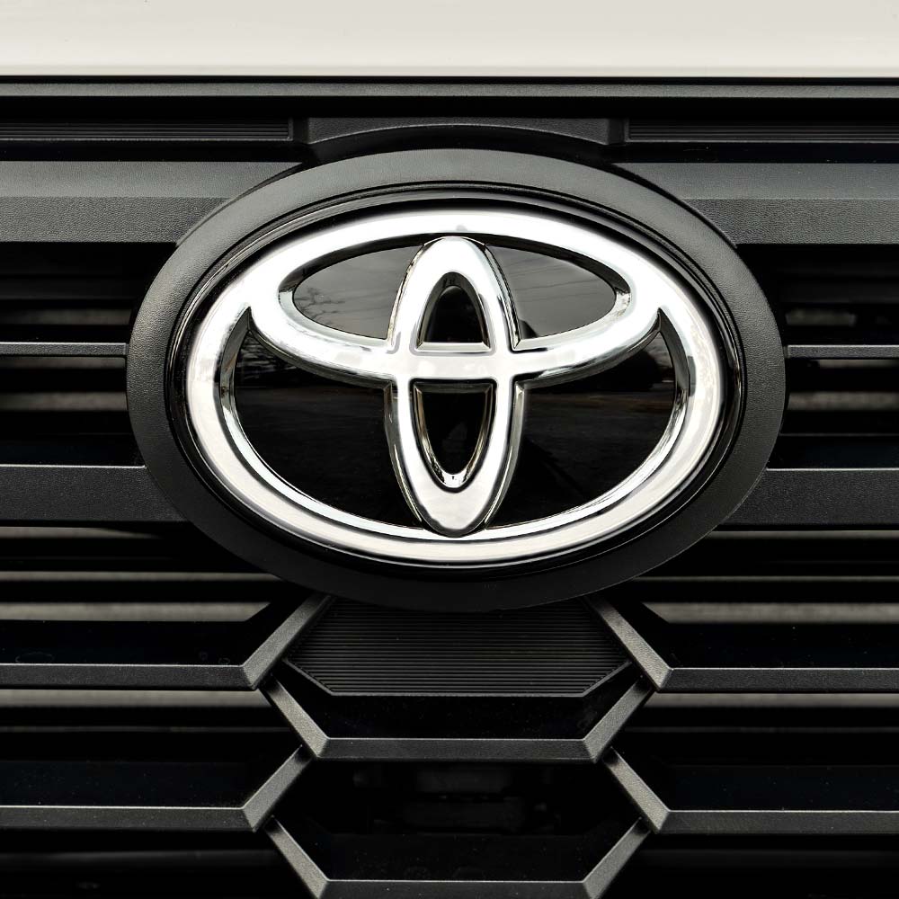 OEM Illuminated Front Grille Emblem 4Runner (2025+)
