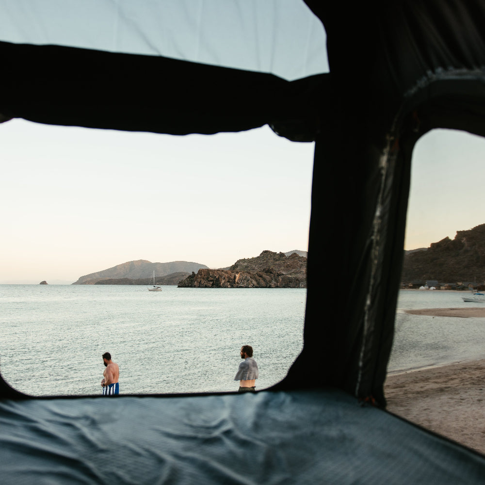 The Desperado Hardshell Rooftop Tent