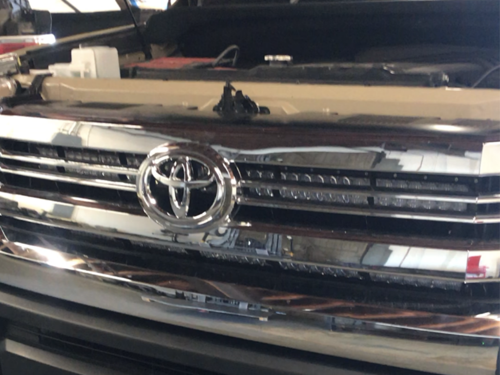 42" Hidden Grille Curved LED Light Bar Kit Tundra (2014-2021)