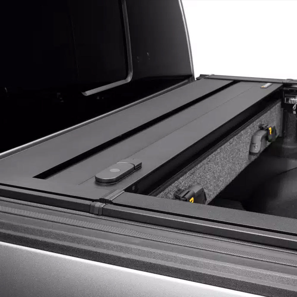 RetraxPro FRC-4000 EZ-OFF Manual Retractable Tonneau Cover w/ T-Slot Rails Tundra (2022+)
