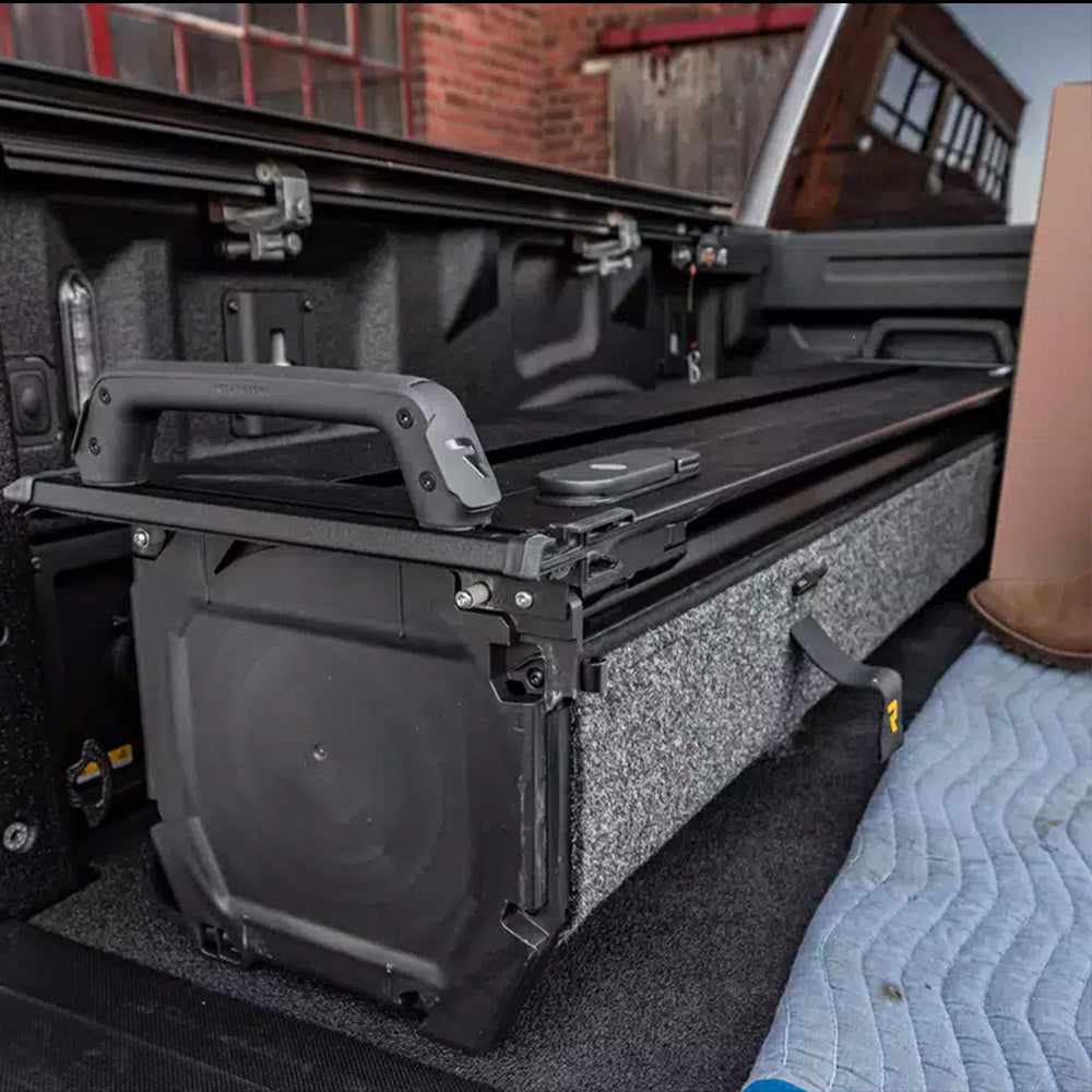 RetraxPro FRC-4000 EZ-OFF Manual Retractable Tonneau Cover w/ T-Slot Rails Tundra (2022+)