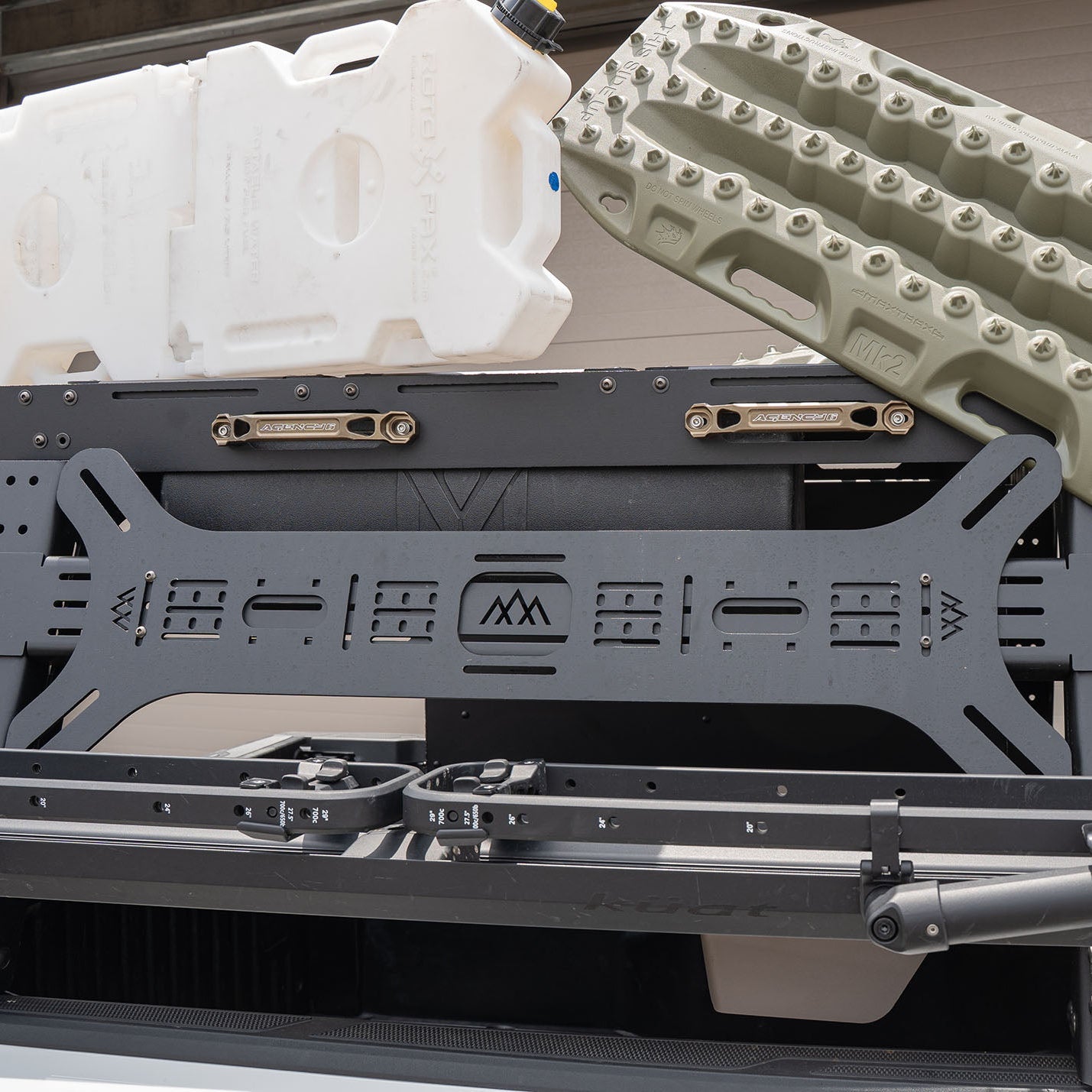 Universal Dogbone Aluminum Traction Board Mount