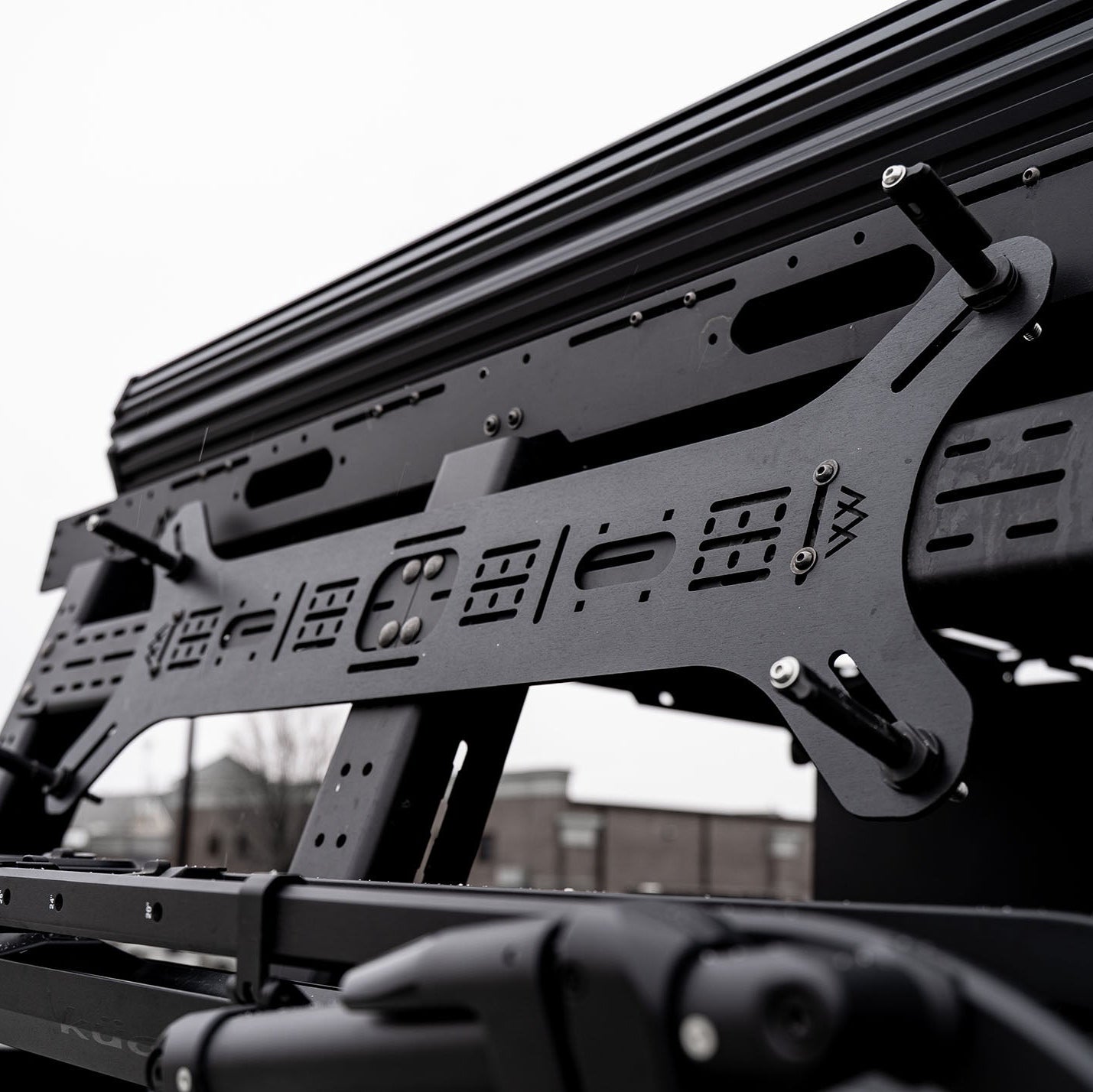 Universal Dogbone Aluminum Traction Board Mount