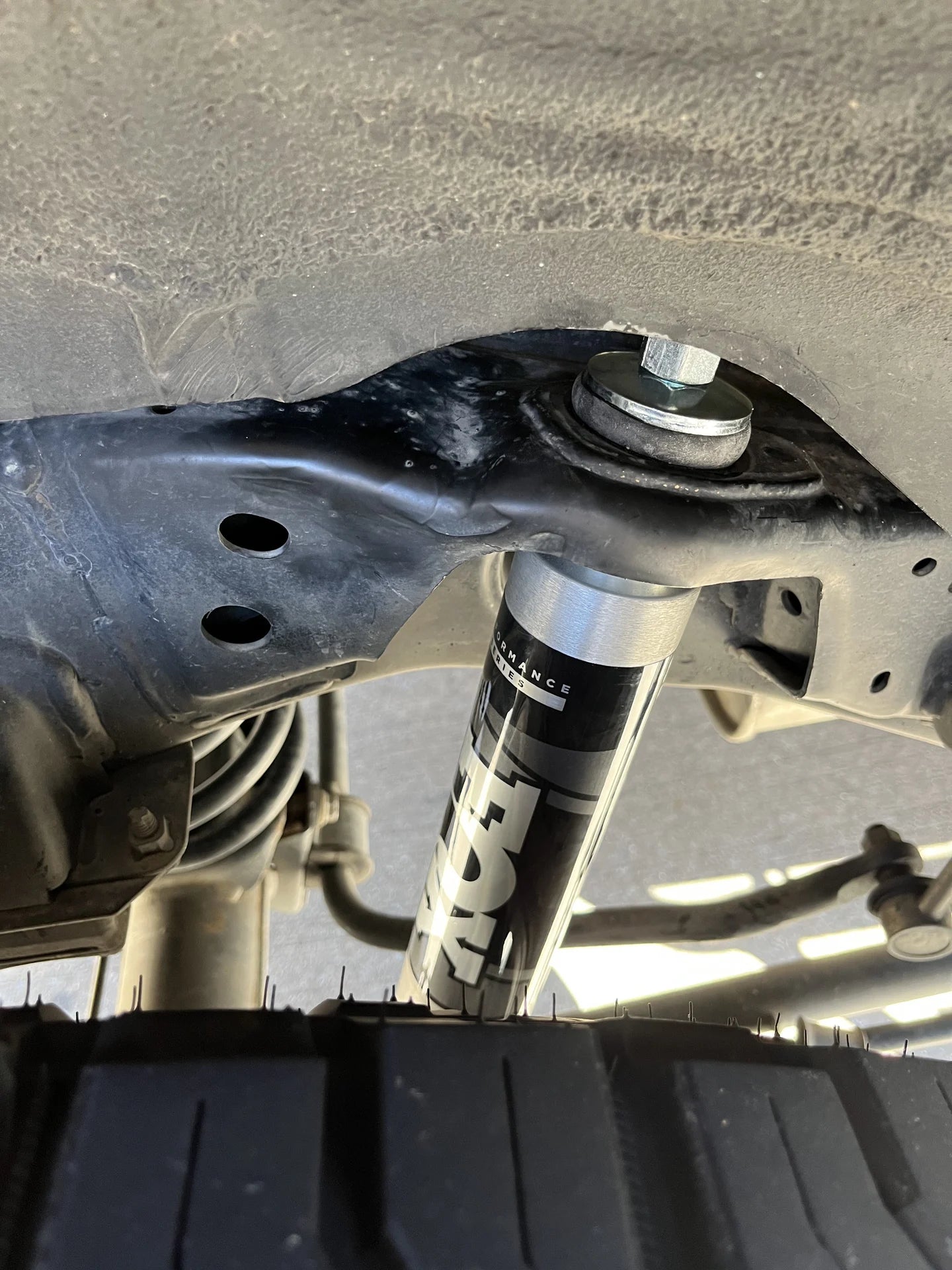 2.0 Performance Series Rear Shock / 0-1.5in. Lift (Single)